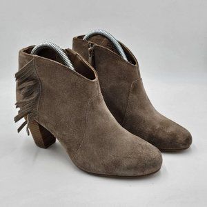 Tahari Camila Suede 3" Heeled Ankle Boot Women's Size 7 (Tan)